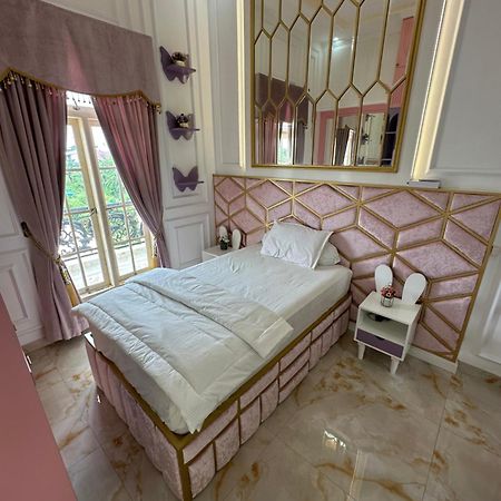 Villa Rumah Putih Jogja ジョグジャカルタ エクステリア 写真