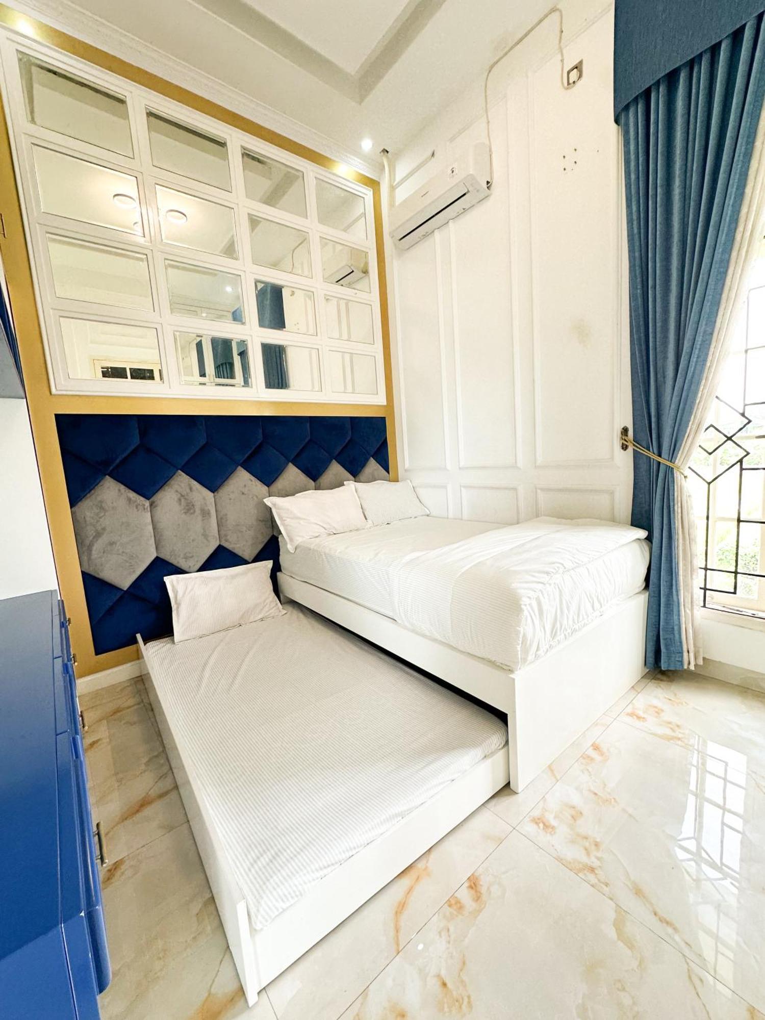 Villa Rumah Putih Jogja ジョグジャカルタ エクステリア 写真